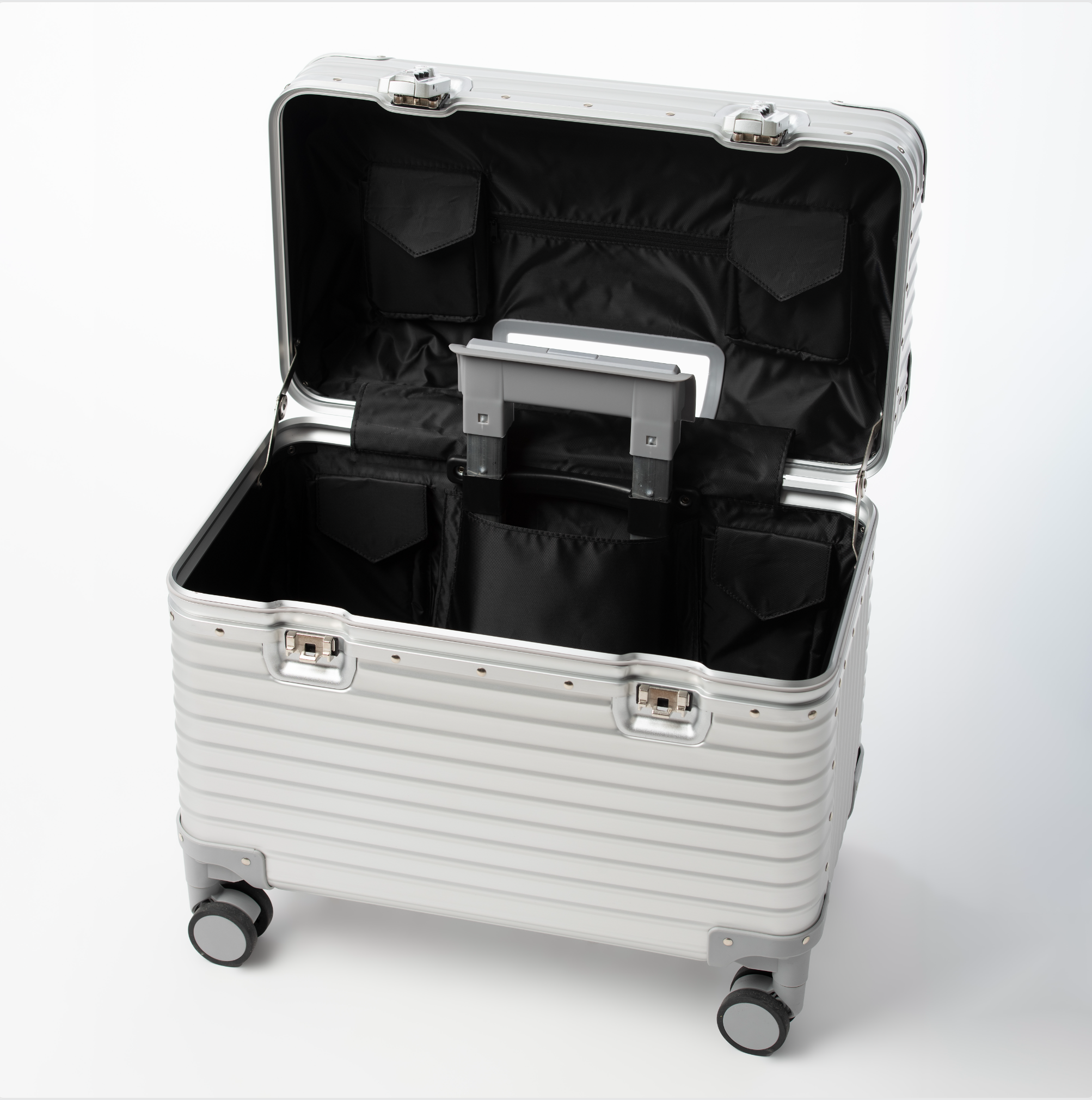 ALUMINIUM SUITCASE SHIPPING 17TH FEBRUARY