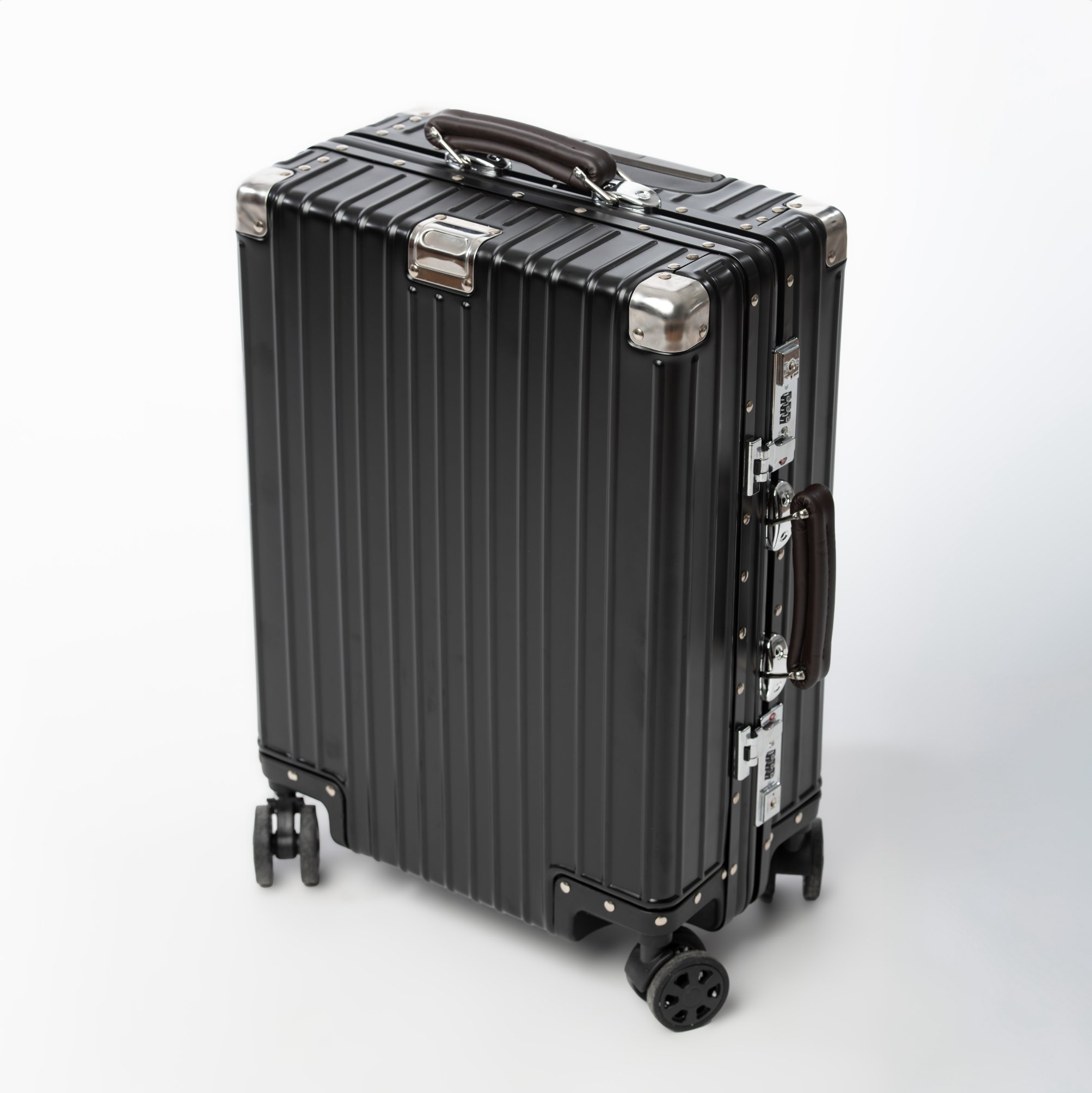 CLASSIC ALUMINIUM SHIPPING 17TH FEBRUARY